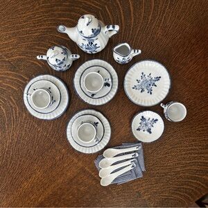 Tea Set - Blue and White